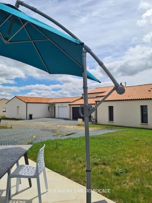 La Mome Joli Gite A 15 Min Du Puy Dufou Le Boupère Exterior foto